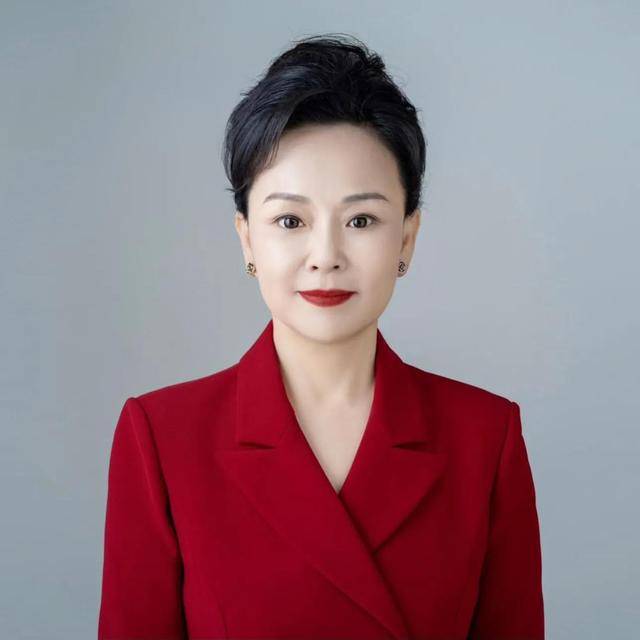 蓝海集团董事长女儿图片