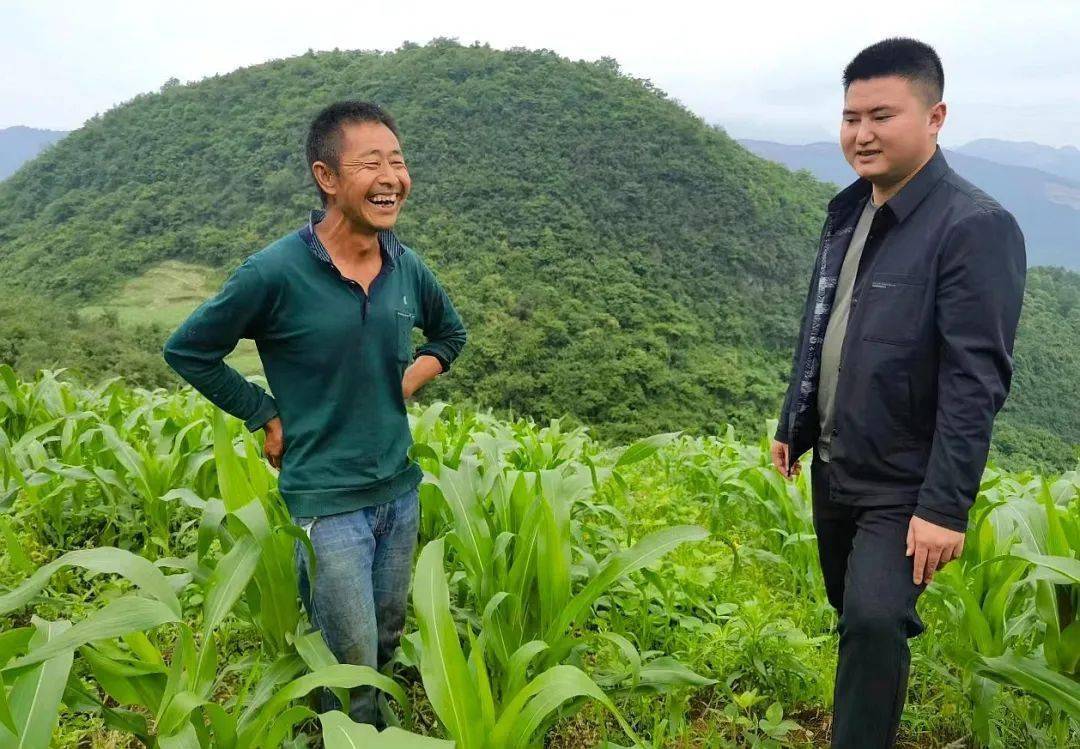 【优秀驻村工作队员】王焜:土家乡里"多面手" 振兴路上"暖心人"_群众