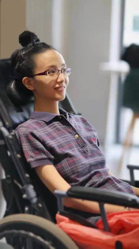 用眼球写作的"渐冻人"葛敏,朱洁静:我的师姐总有一束光_老爸_上海