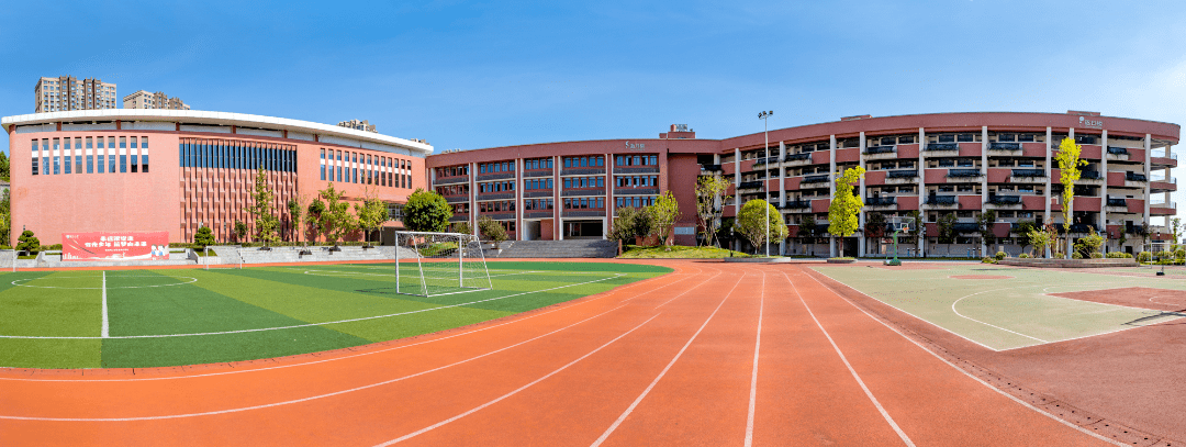 两江校长专访 | 重光小学李斌:为孩子擎一束光 让每个生命向光生长