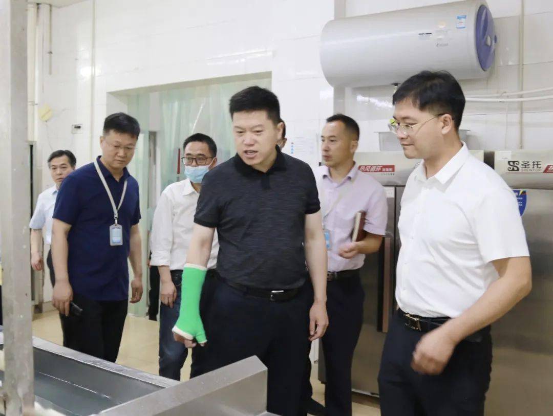 张华谦率队开展节前安全生产检查暨食品安全包保督导检查工作_经开区