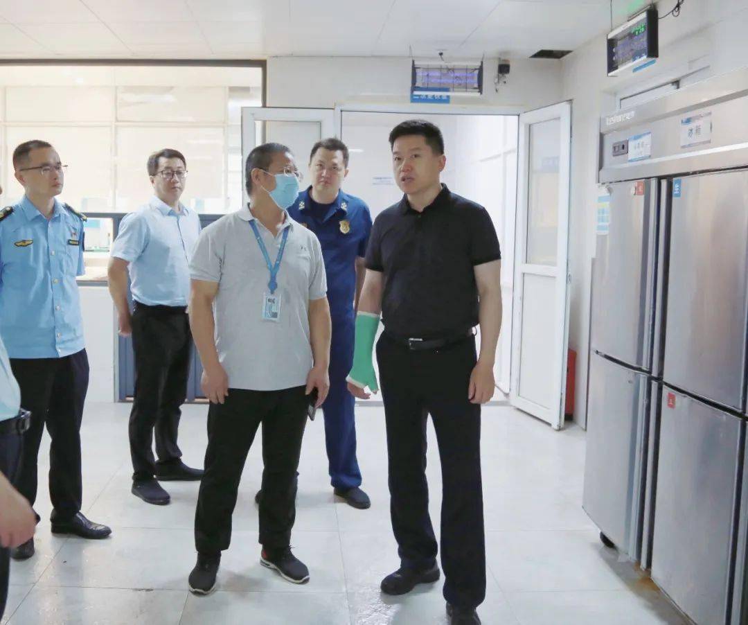 张华谦率队开展节前安全生产检查暨食品安全包保督导检查工作_经开区