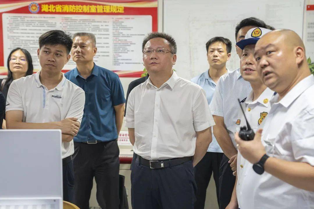 周明带队检查端午节前安全生产工作_企业_园区_控制室