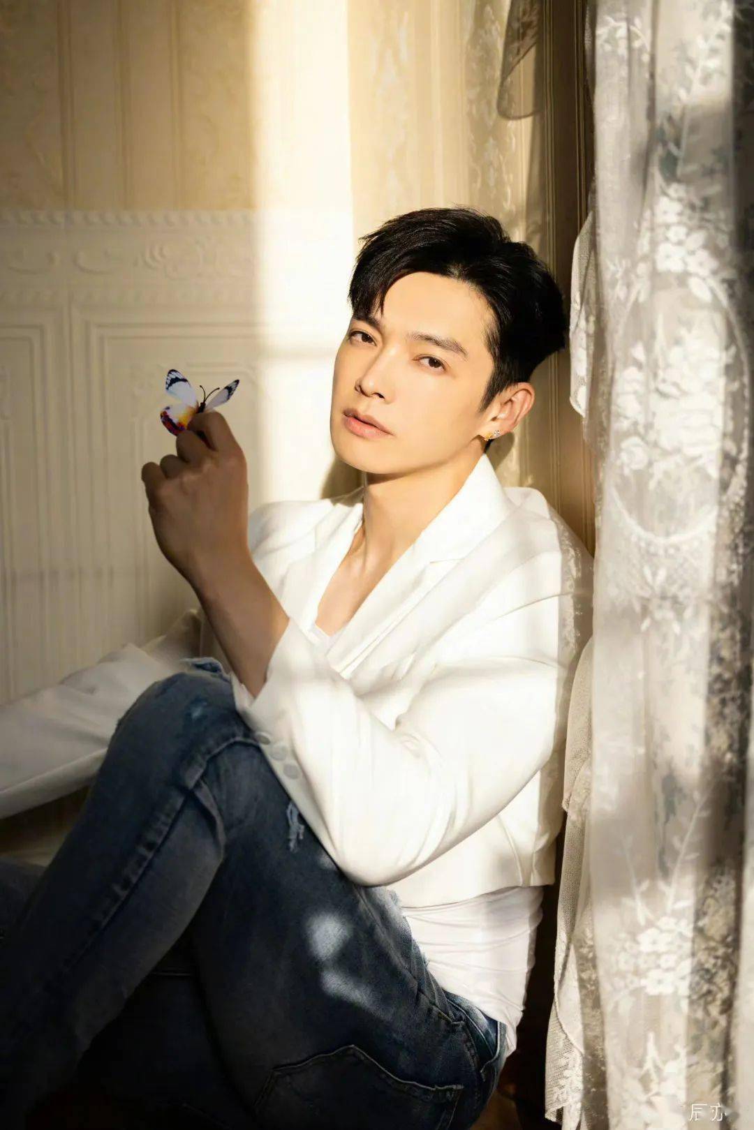 何炅黄磊出柜?陈意涵出轨ella?赵丽颖身体亮红灯?辰亦儒忍辱负重?