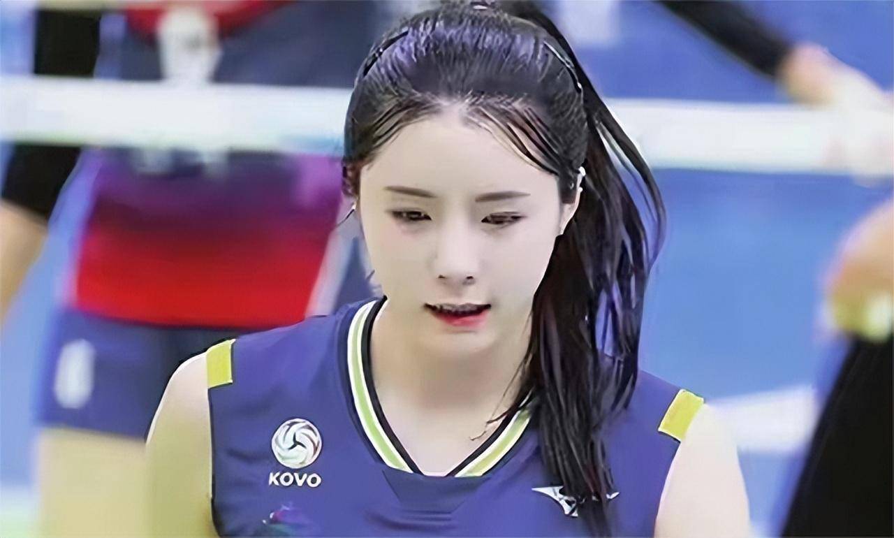 2021年,韩国排球女神李多英被曝:在校霸凌同学,隐婚家暴丈夫_李在英