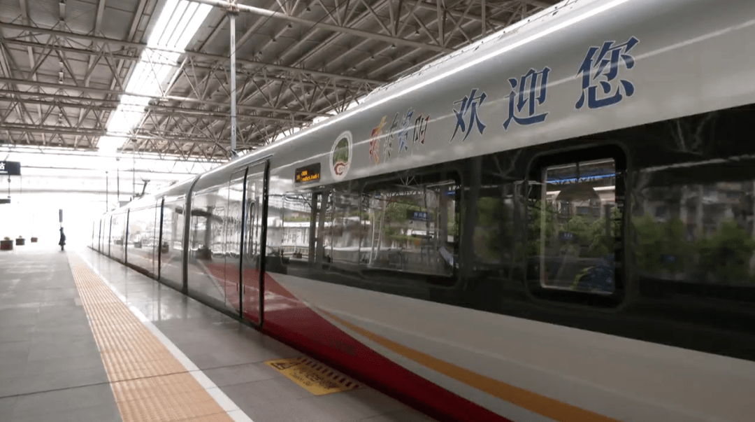 贵安高铁站 7月1日起停靠跨城跨线动车_贵阳_环城_昆明