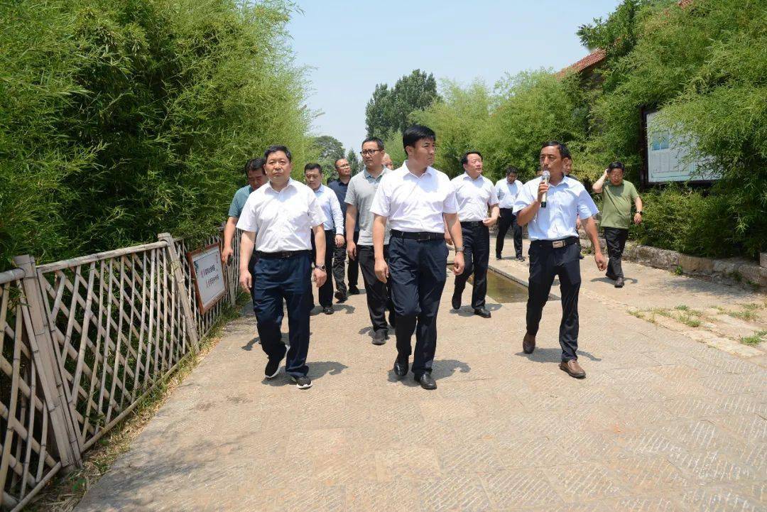 郯城县党政考察团到院东头镇考察乡村振兴工作_发展_两地_县委书记