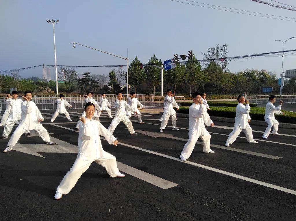 日照实用拳法协会助力2017日照国际马拉松比赛_太极拳_表演_大赛