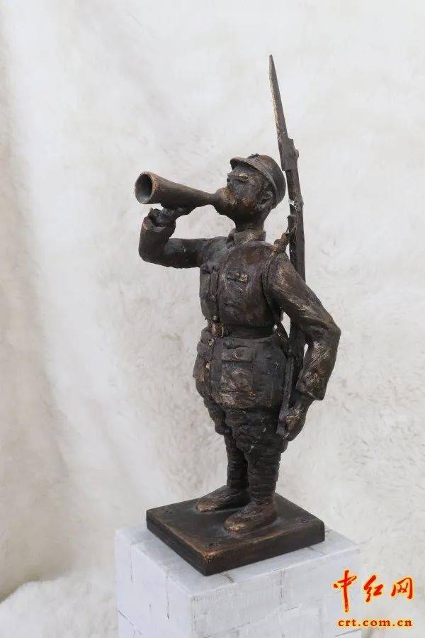 雕塑作品新四军"小号手"红娃(组图)_小男孩_大别山_故事