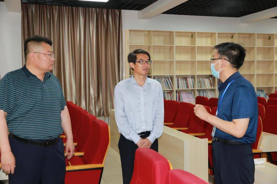 6月25日,市委常委,区委书记赵峻岭先后来到临河区金川学校,临河一职