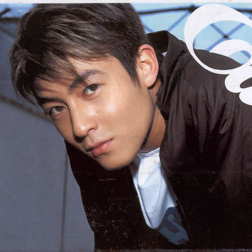 请在微信或其他浏览器中播放我知道你的秘密 音乐: 陈冠希 - ed is on