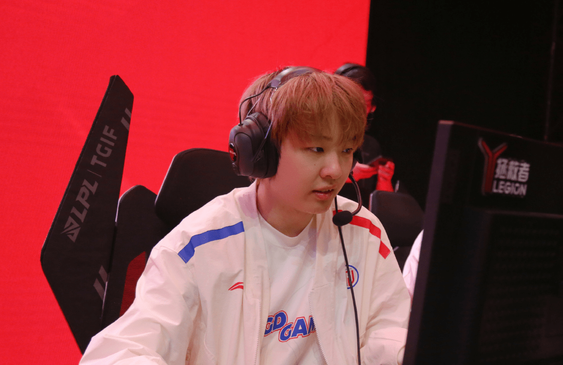 lpl夏季赛前瞻:阿水直面西安积分王!omg冲击五连胜_比赛_选手_rookie