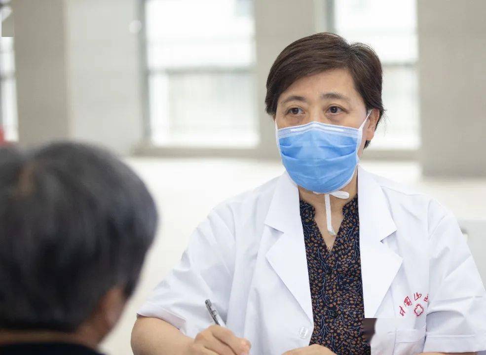 关于中日友好医院、护士全程协助陪同号贩子挂号联系方式，百分百保证拿到号！的信息