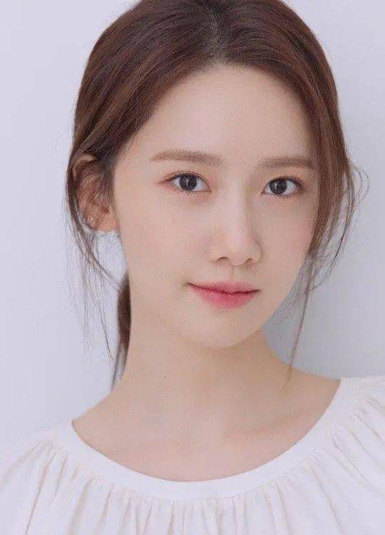 林允儿到底几岁啊!