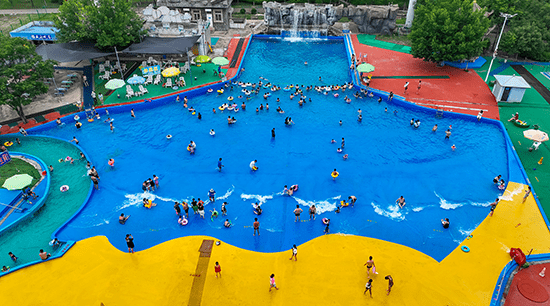 淮安市民在樱花水上乐园亲水消暑享清凉_刘须连_日期_媒体
