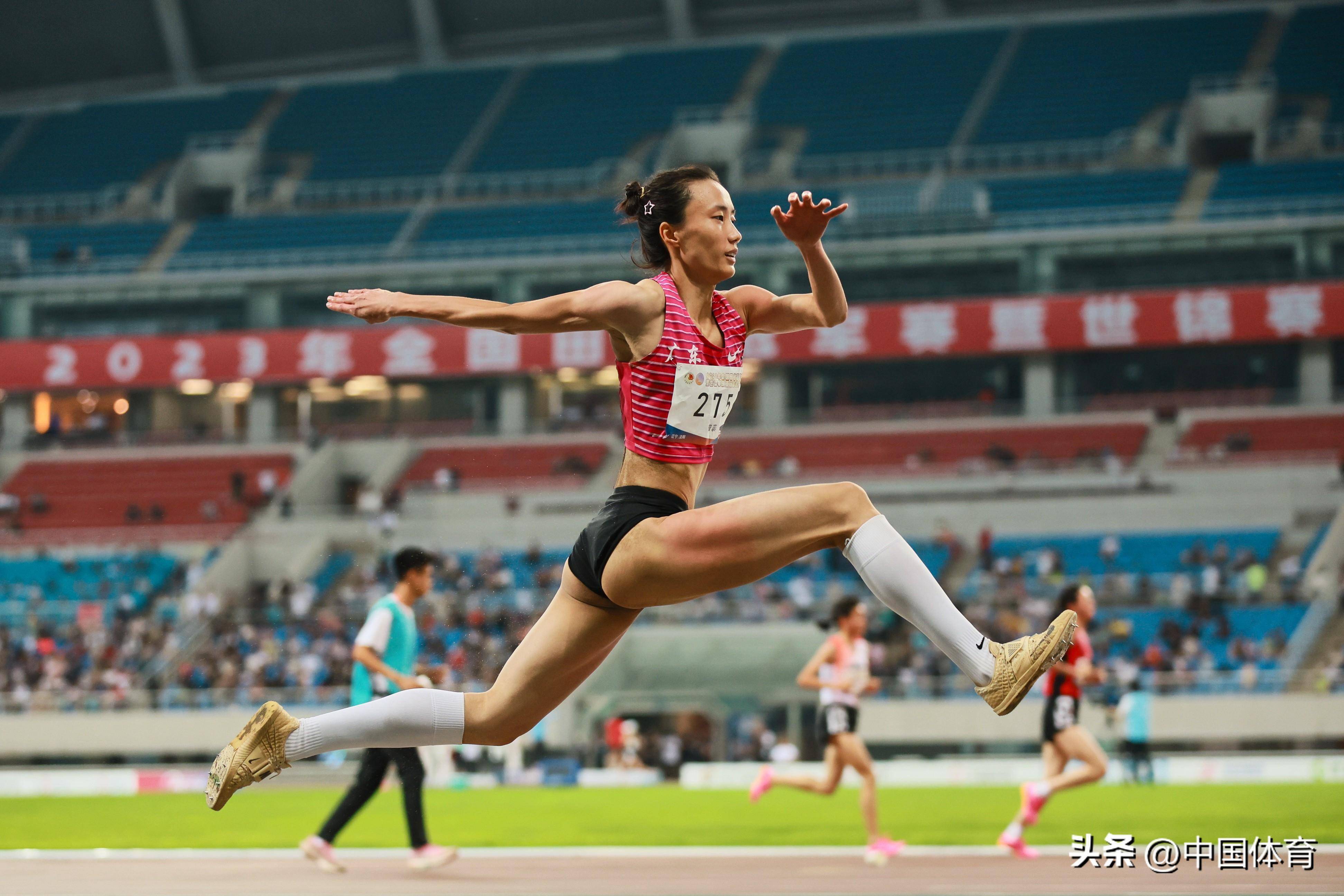 全国田径冠军赛| 最后11金各归其主 王峥女子链球问鼎 朱胜龙男子110