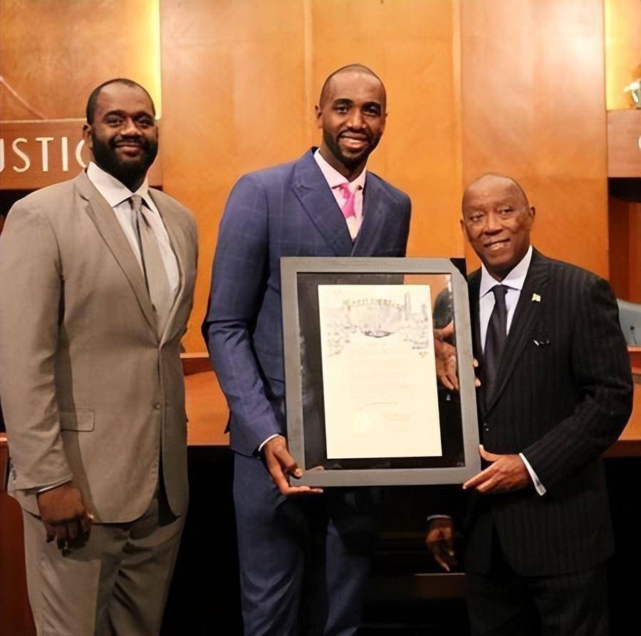 打球只是兴趣而不是谋生手段_父亲_大卫李_企业