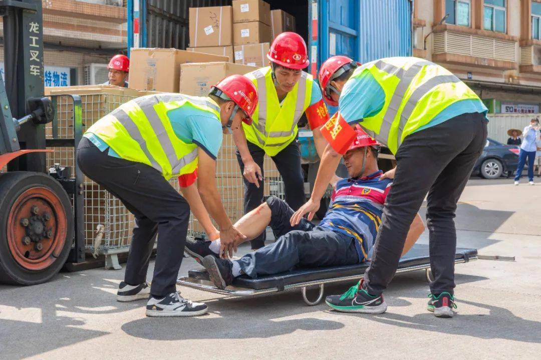 以练代战|小榄开展叉车安全事故应急救援演练_内容_箱体_成功
