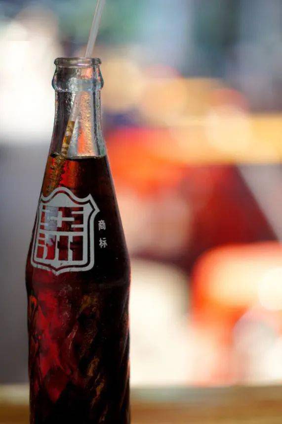 这些红遍小卖部的怀旧饮料,哪一瓶承包了你童年的夏天_健力宝_年代