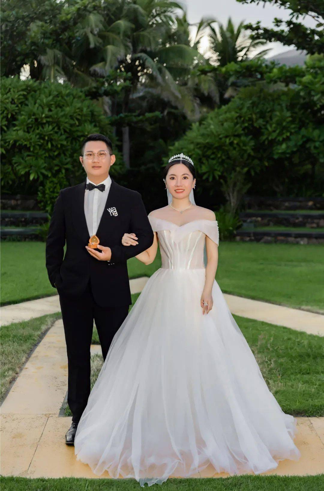 从防护服到婚纱,周杰伦,我们等你三年啦!_演唱会_女士_爱情