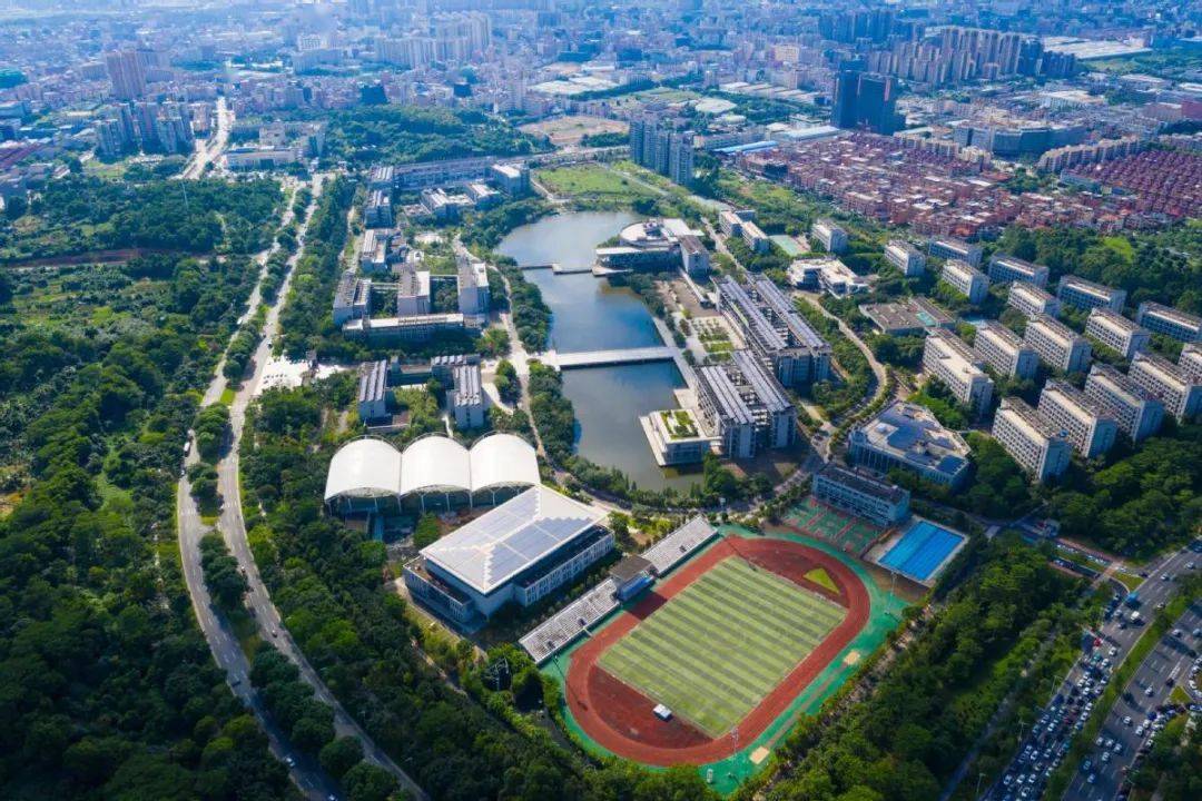 目前已拥有8所高校,此外还有大湾区大学,香港城市大学(东莞)正如火如