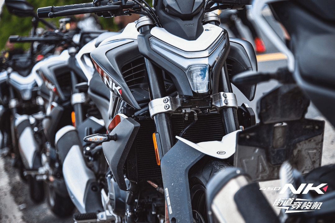 街道利器,春风450nk速览_搜狐汽车_搜狐网