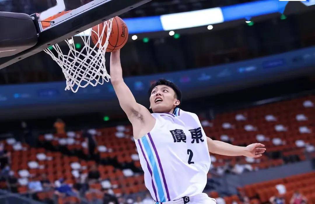 体院杯:张昊独霸内线,徐杰成真正中锋,广州大胜天津!