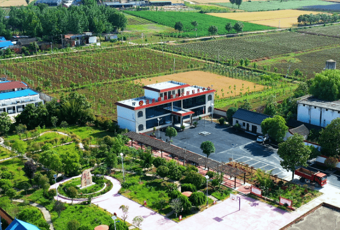 自"五星"支部创建工作开展以来,镇平县高丘镇乔沟村瞄准"五星"创建