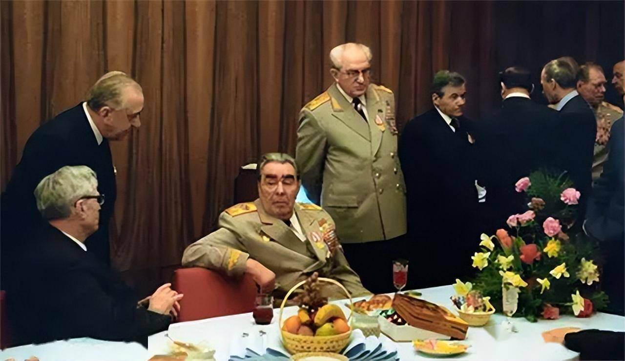 警惕"中国版"雅科夫列夫:他比戈尔巴乔夫破坏性还要大_苏联_经济