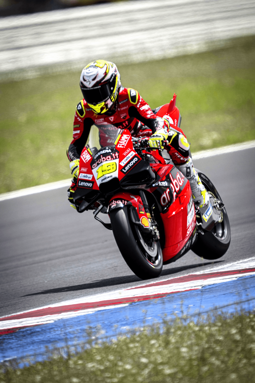 捌弟试驾杜卡迪 desmosedici gp 赛车_motogp_圈速_worldsbk