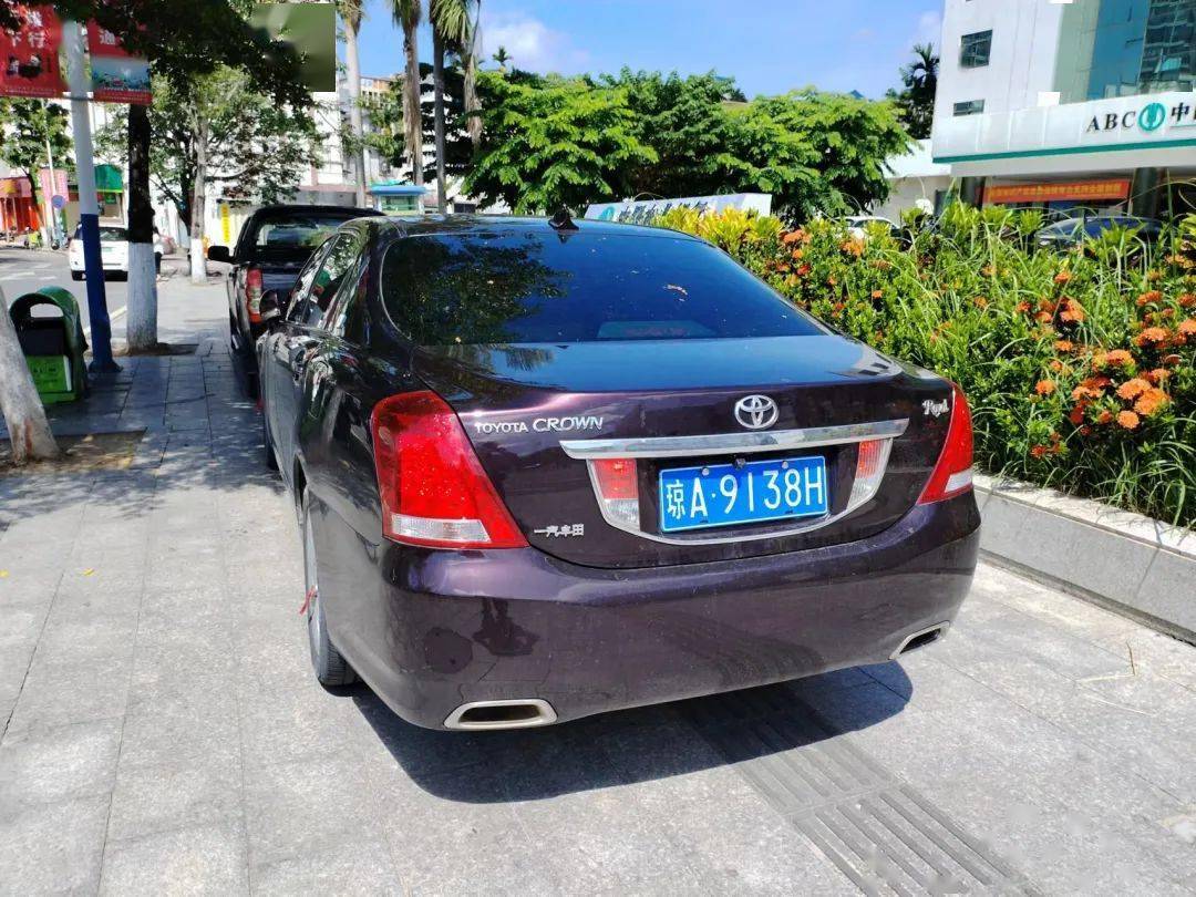 月亮广场违停车牌:琼aa5r33违停路段:月亮广场违停车牌:琼b39973违停