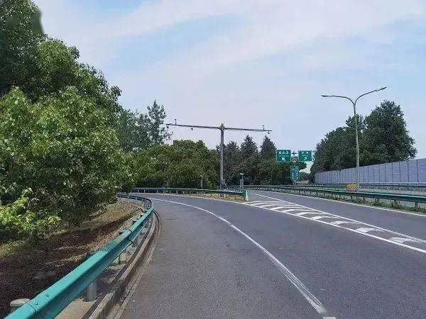 简称"城投公路")在g1503天马收费站开展高速公路复合通行卡(compound