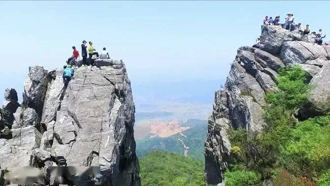 現有民宿300餘家,並打造了東江露營基地,路虎營地,滑草場,石溪百鳥園