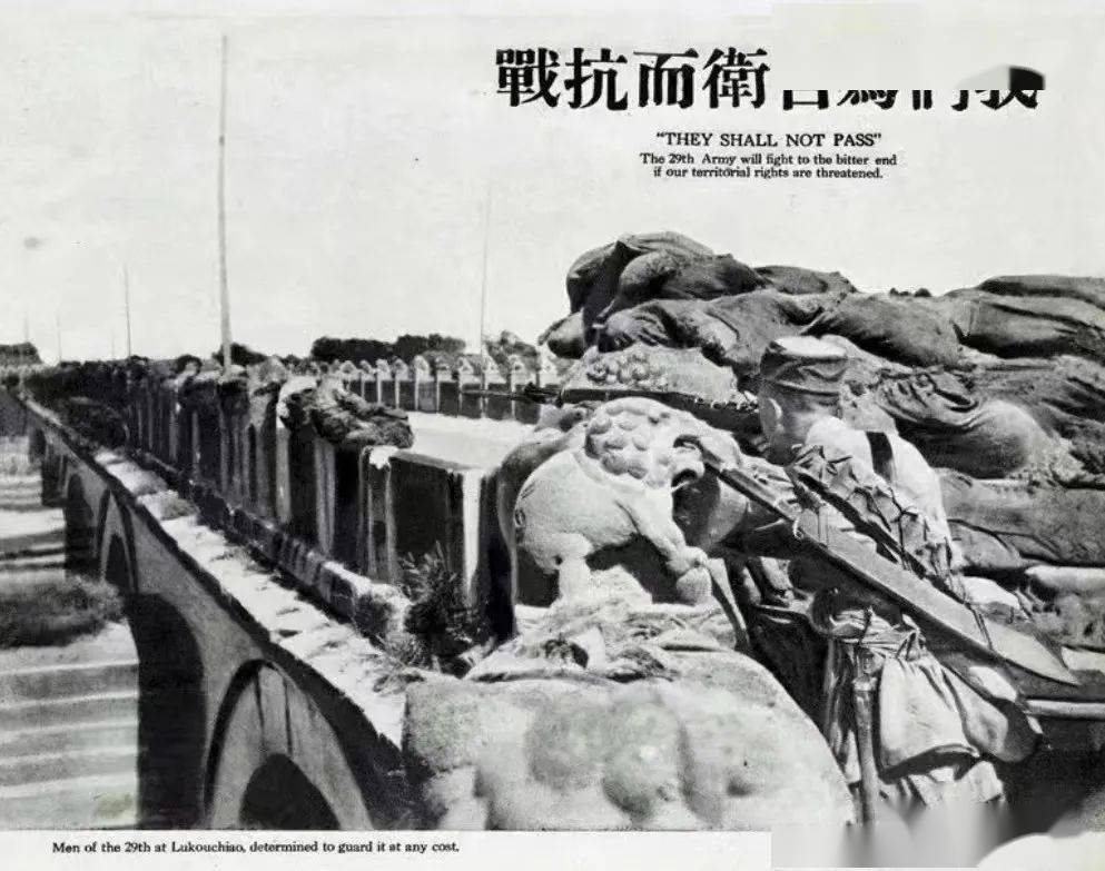 下珍贵历史影像,这位记者就是当时年仅25岁的我们无锡同乡方大曾先生