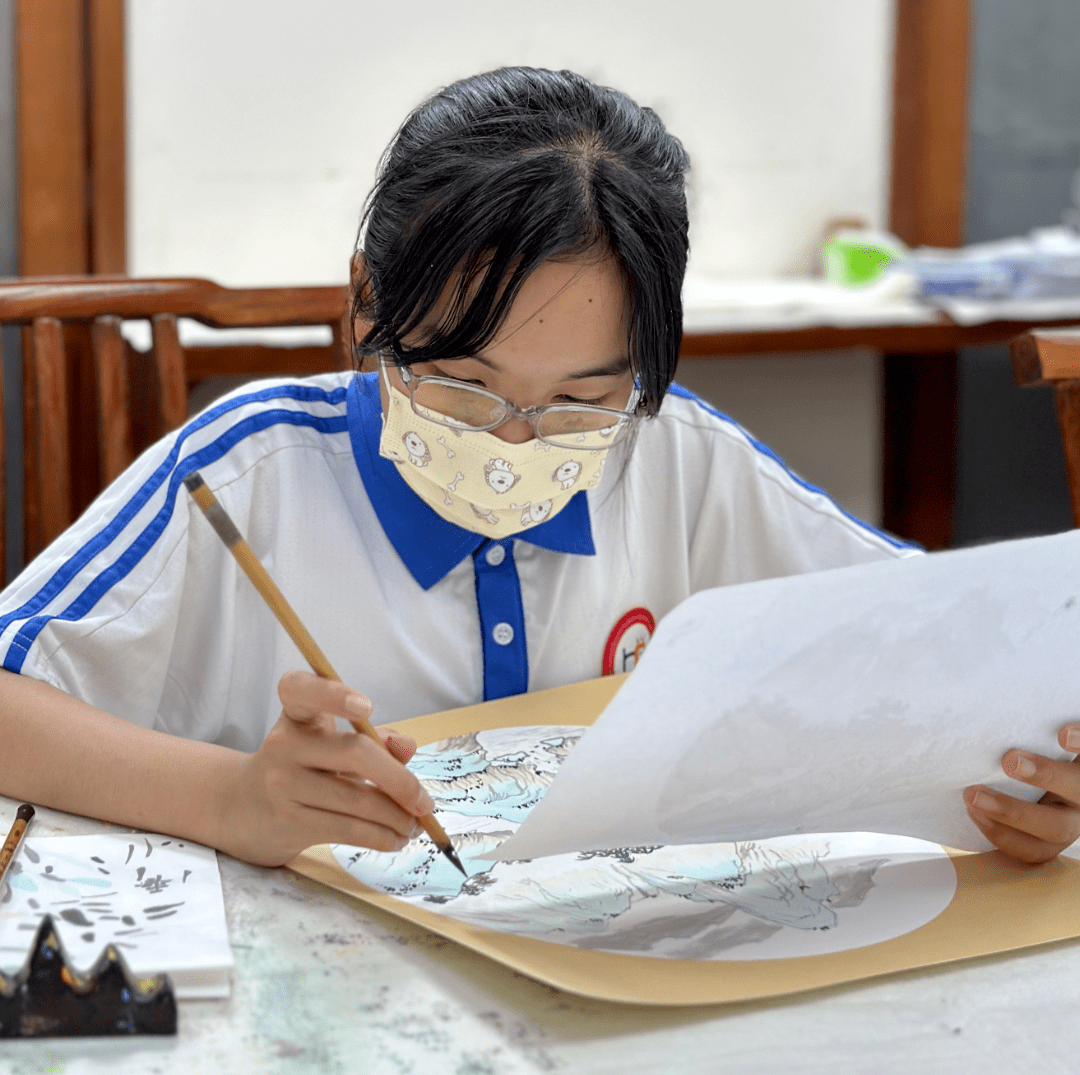 成果指导教师李倩北京 娄锦璨-山水-竖轴成果国画指导教师钟志鸿广州