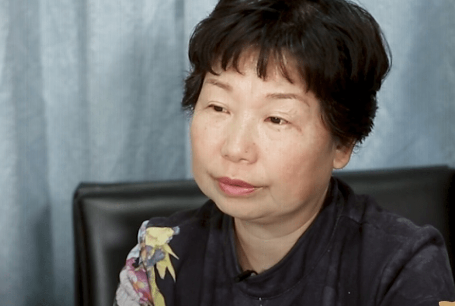 "错换人生28年"姚策去世2年,生母杜新枝3大表现,令人细思极恐