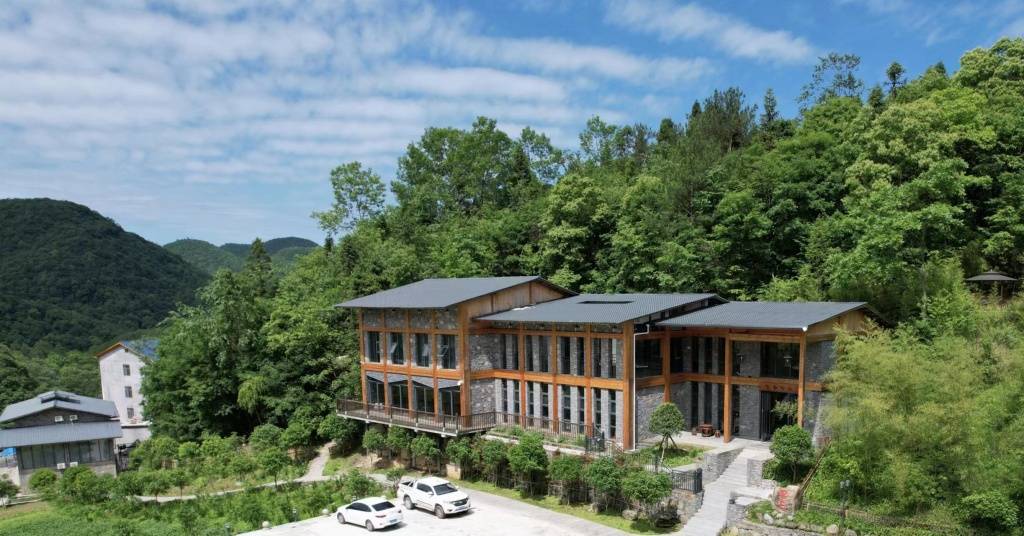 【康养强县进行时】走近博遁庄园 尽享山间恬静_游客_环境_地方