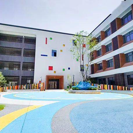 带你走进城东中心小学济川校区_泰州_附属小学_教学楼