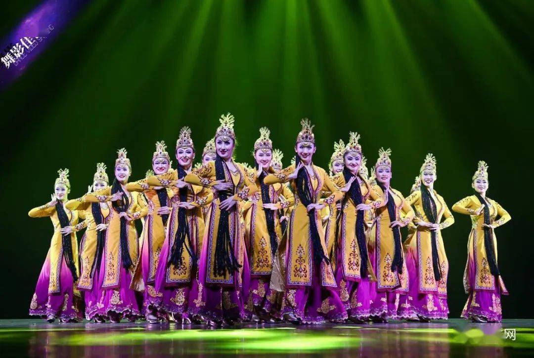 每一个动作都细细推敲打磨_辫子_舞蹈_巴拉克