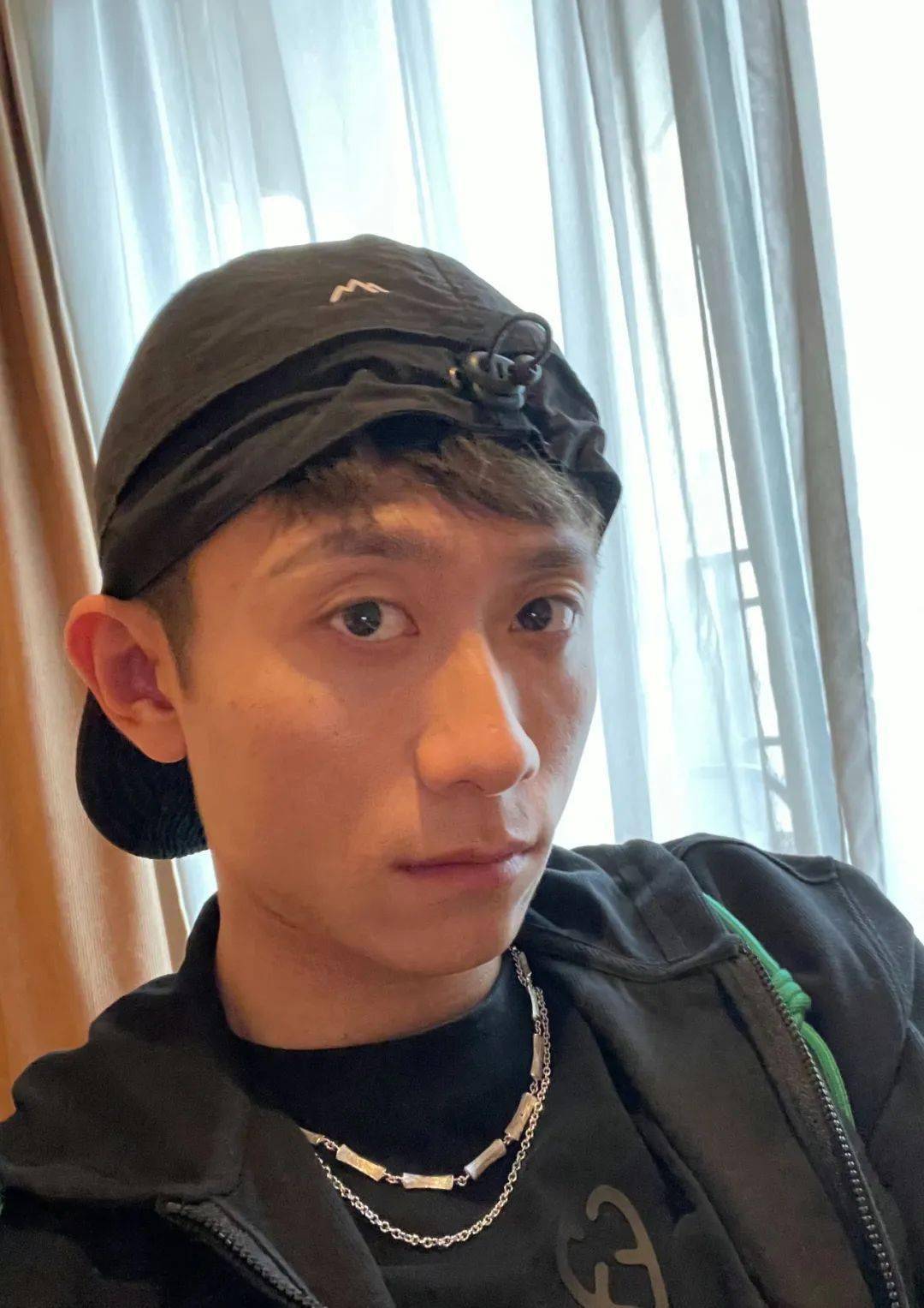 蔡徐坤要糊了?张棪琰惯三?杨紫热巴互撕?张一山吃老本?