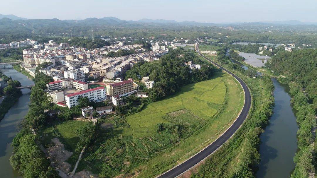 上犹县社溪镇:"公路 " 赋能乡村振兴_发展_建设_道路