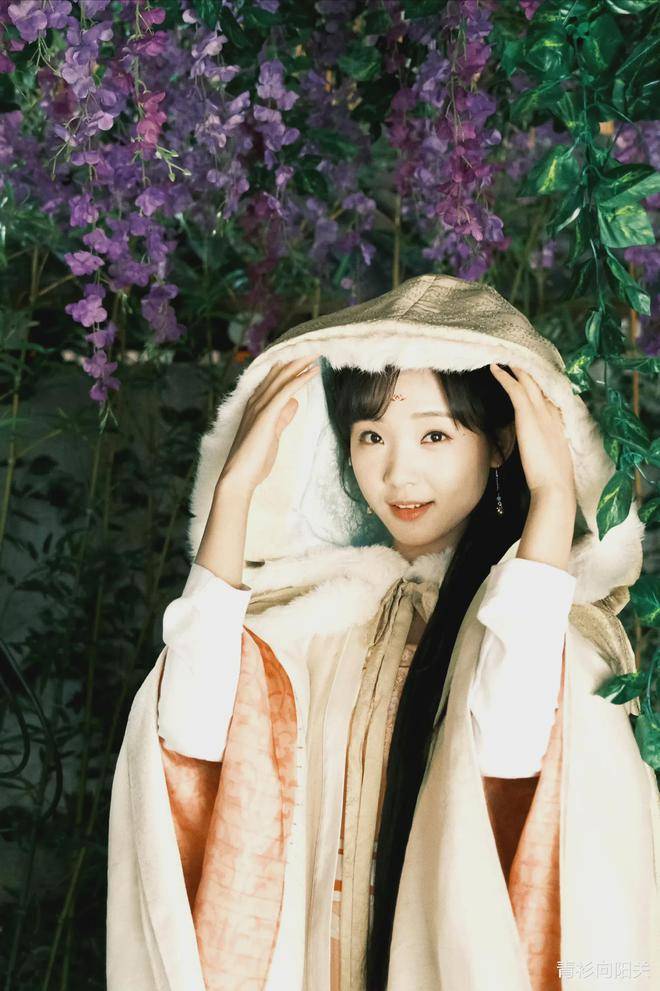 女演员氛围感有多重要,看吕小雨演《风月变》和《亲爱的天狐大人》 就