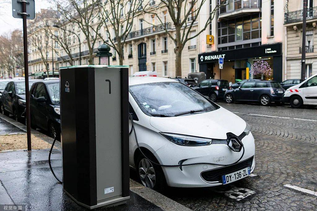 法国电动汽车高速路可边开车边充电,预计今年9月进行测试_搜狐汽车