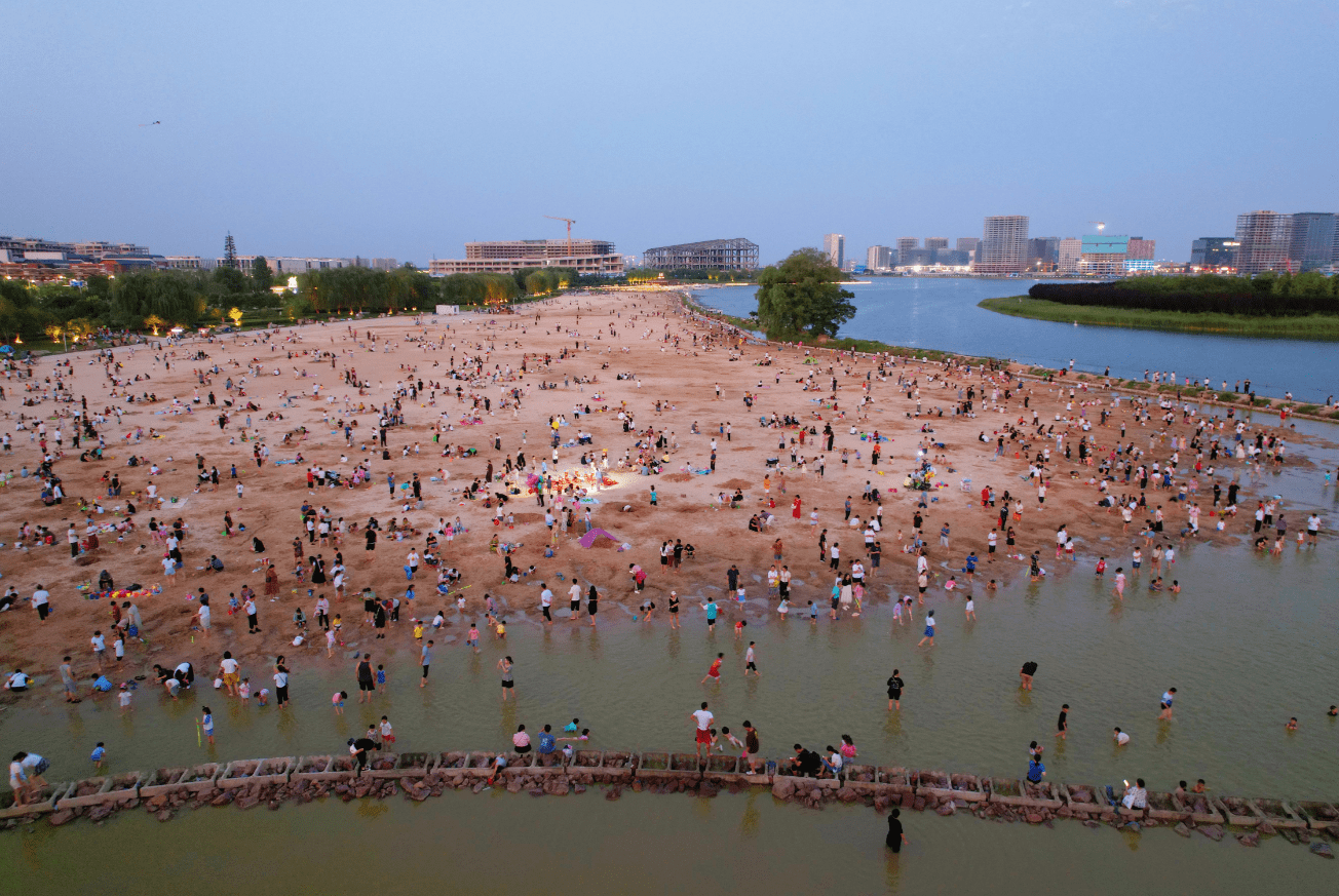 郑州这儿有个亲水消暑好去处_沙滩_新闻_天气