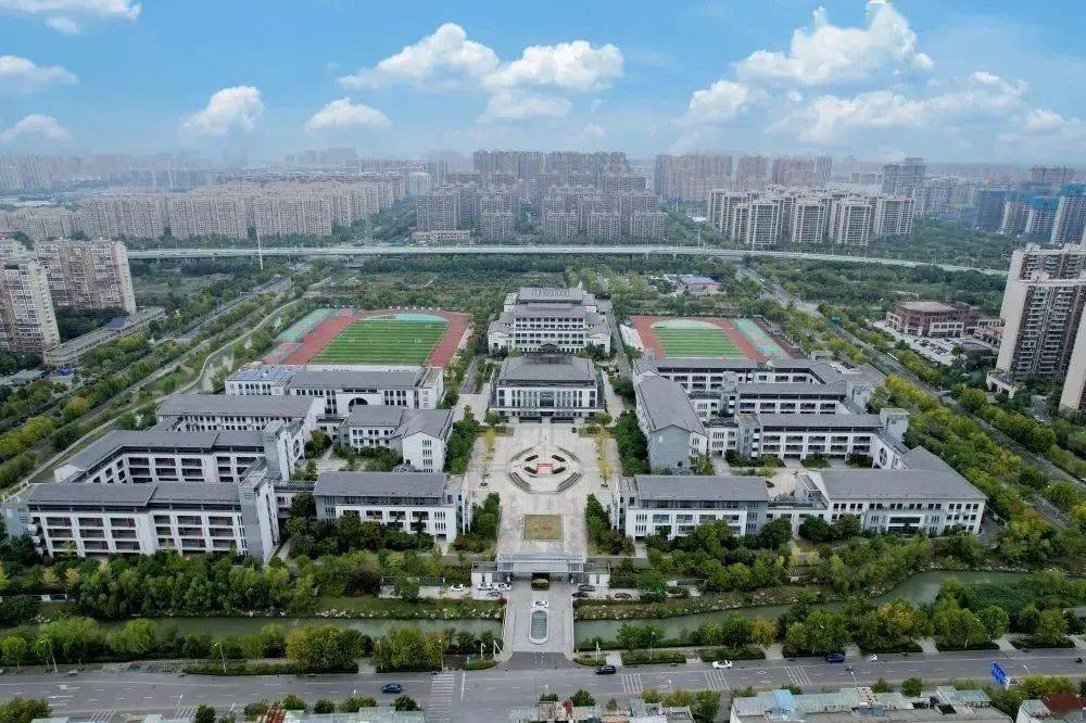 南通市北城中学主导办学分别由南通市第一初级中学和南通市北城中学永