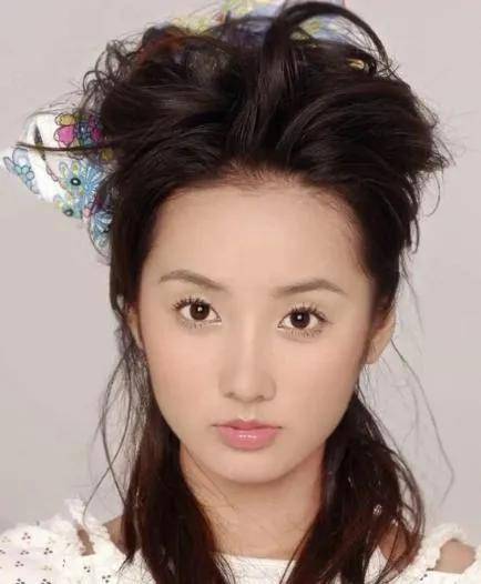 拒绝过胡歌表白的女星,转头看上了火锅店老板,17天闪婚瞠目结舌_吕一