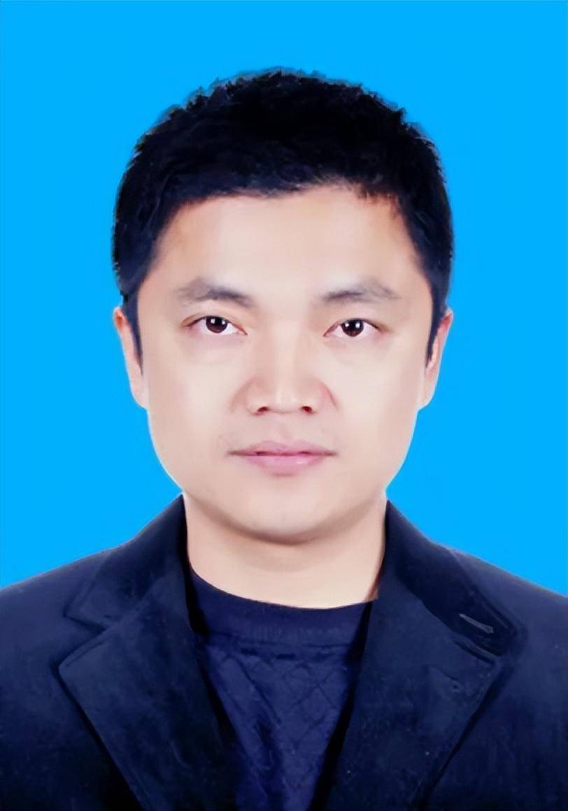 7月17日上午,福建水投集团召开干部大会,省委组织部副部长陈学平宣读