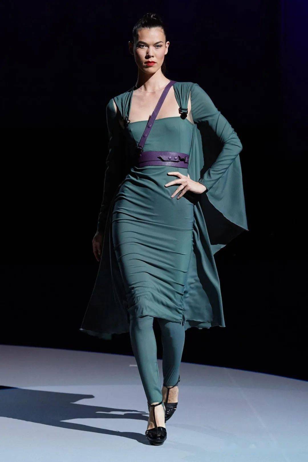秀场| julien fournie 2023 秋冬高级定制时装秀_趋势_星标_设计