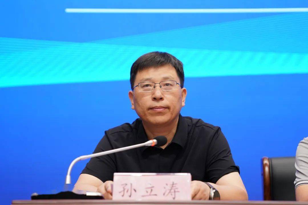 巨鹿县卫健局局长孙立涛在致辞中表示,下一步继续加大对医养中心投入