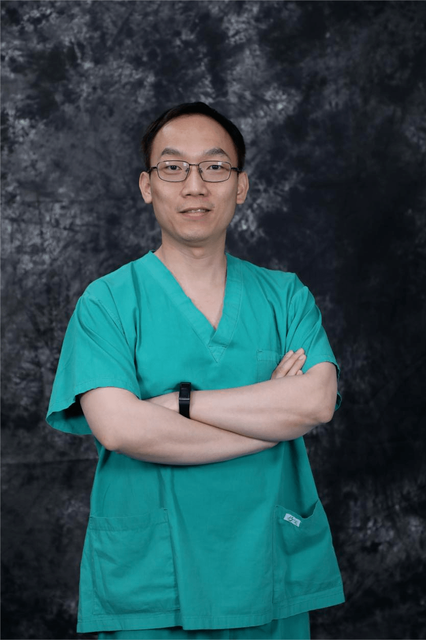 者简介李毅毕业于中山大学,现于广州市红十字会医院神经内科工作,博士